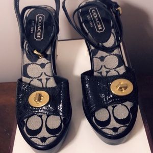 COACH Wedge